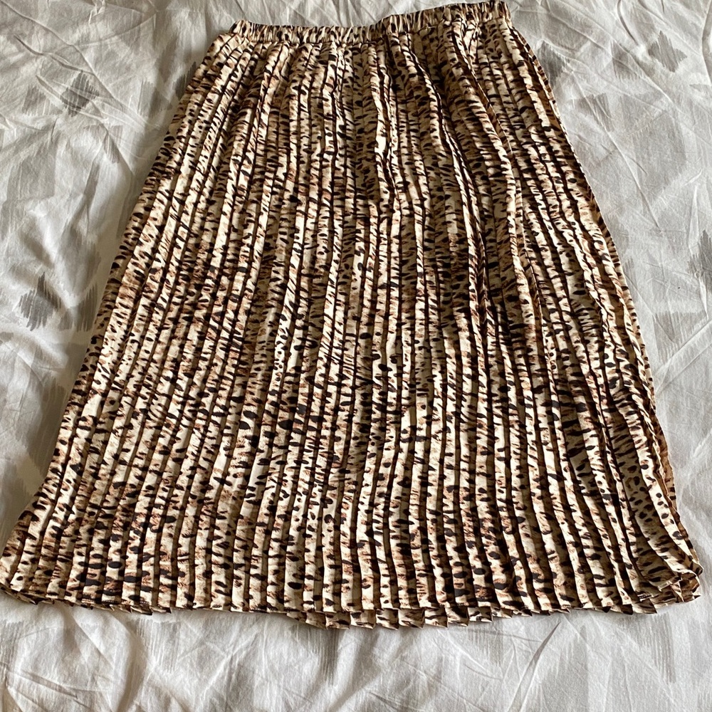 NWT Banana Republic Pleated Midi Skirt Leopard Print